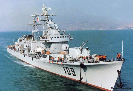 Photo of Type 051-class